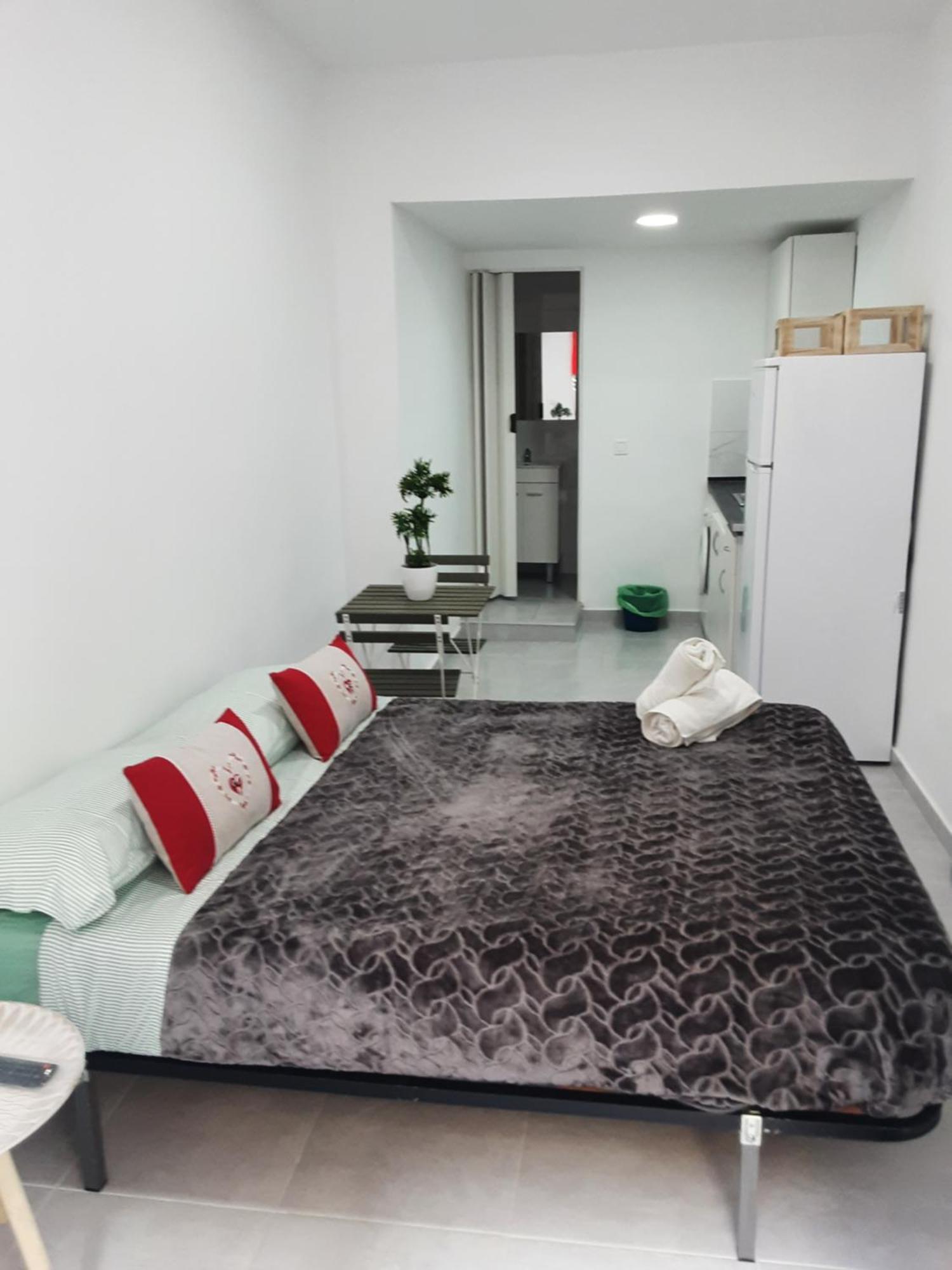 Precioso Apartamento Moderno Cerca Del Carrefour Rosaleda Málaga Exteriör bild